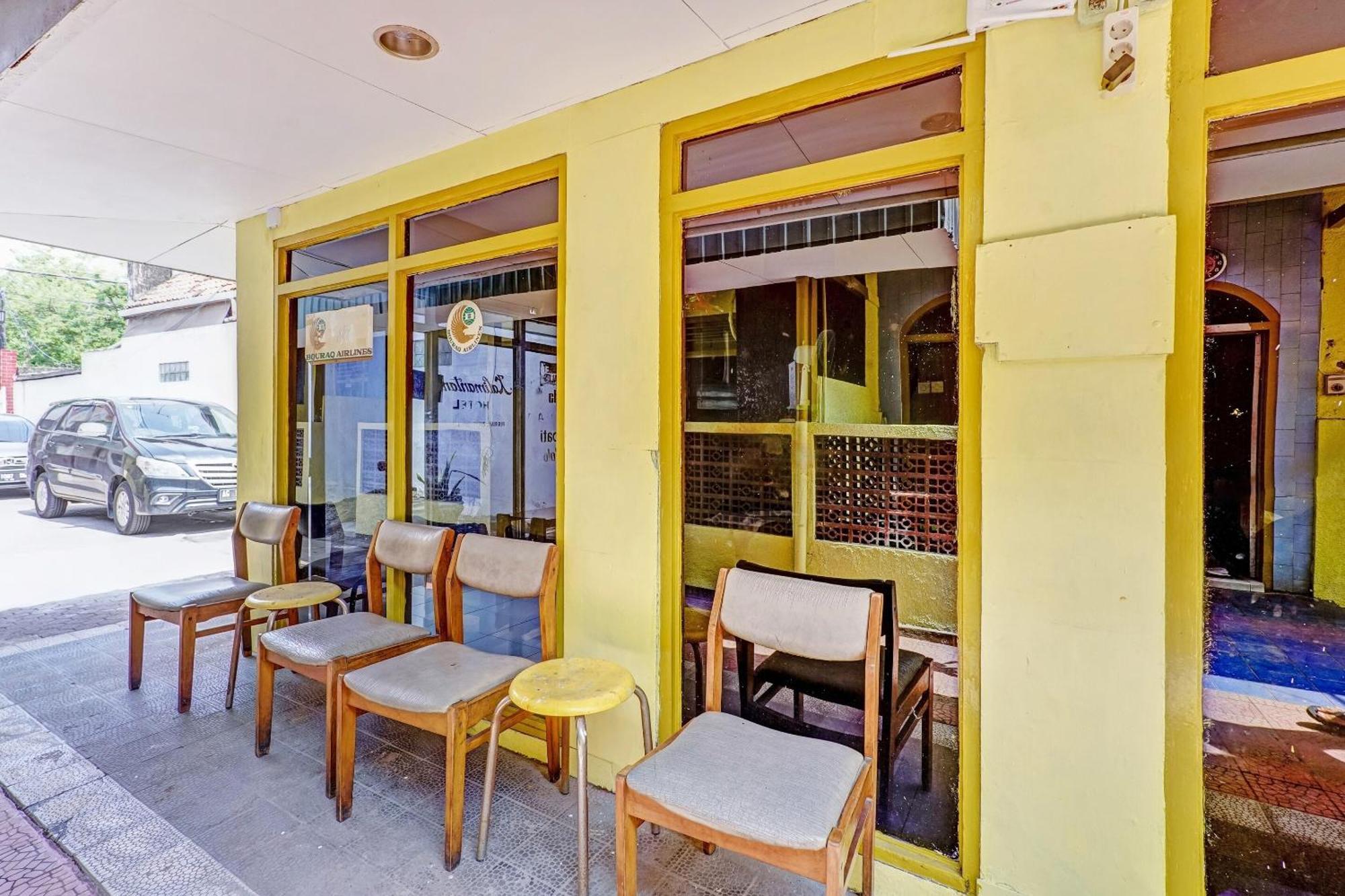 Hotel Kalimantan Sorabaya Extérieur photo