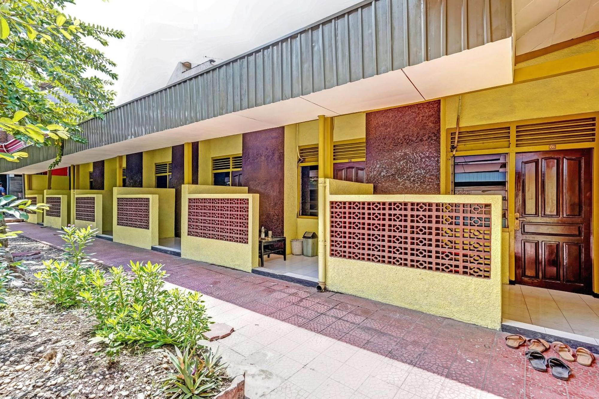 Hotel Kalimantan Sorabaya Extérieur photo