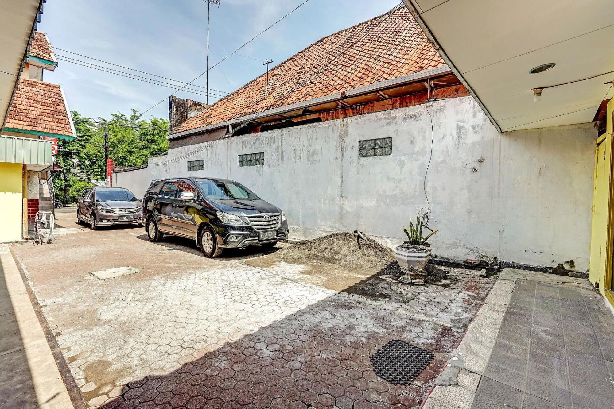 Hotel Kalimantan Sorabaya Extérieur photo