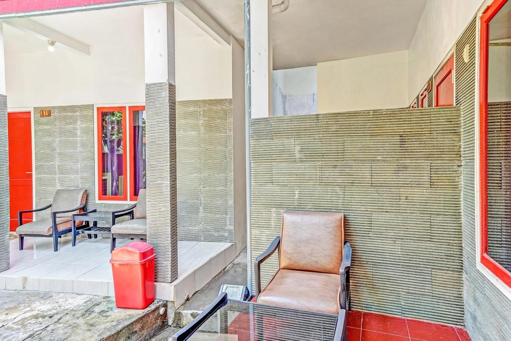Hotel Kalimantan Sorabaya Extérieur photo