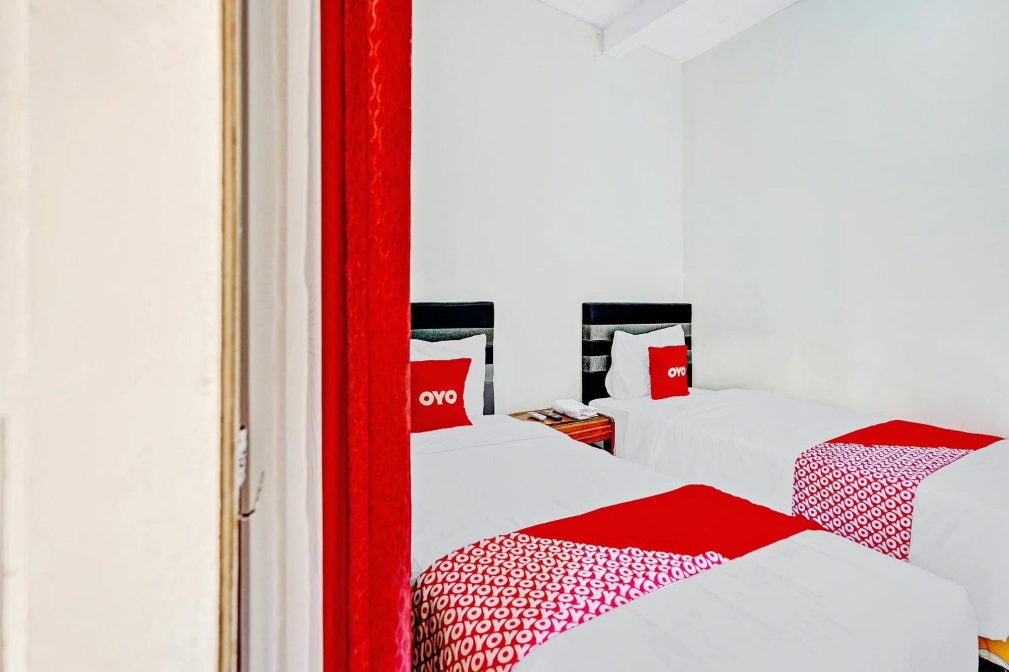 Hotel Kalimantan Sorabaya Extérieur photo